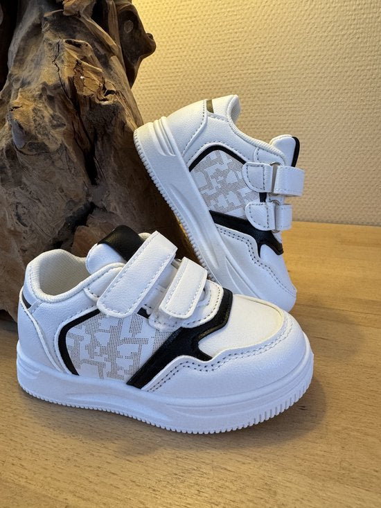 Everyday Star Sneakers in 3 kleuren, zwart, roze en beige