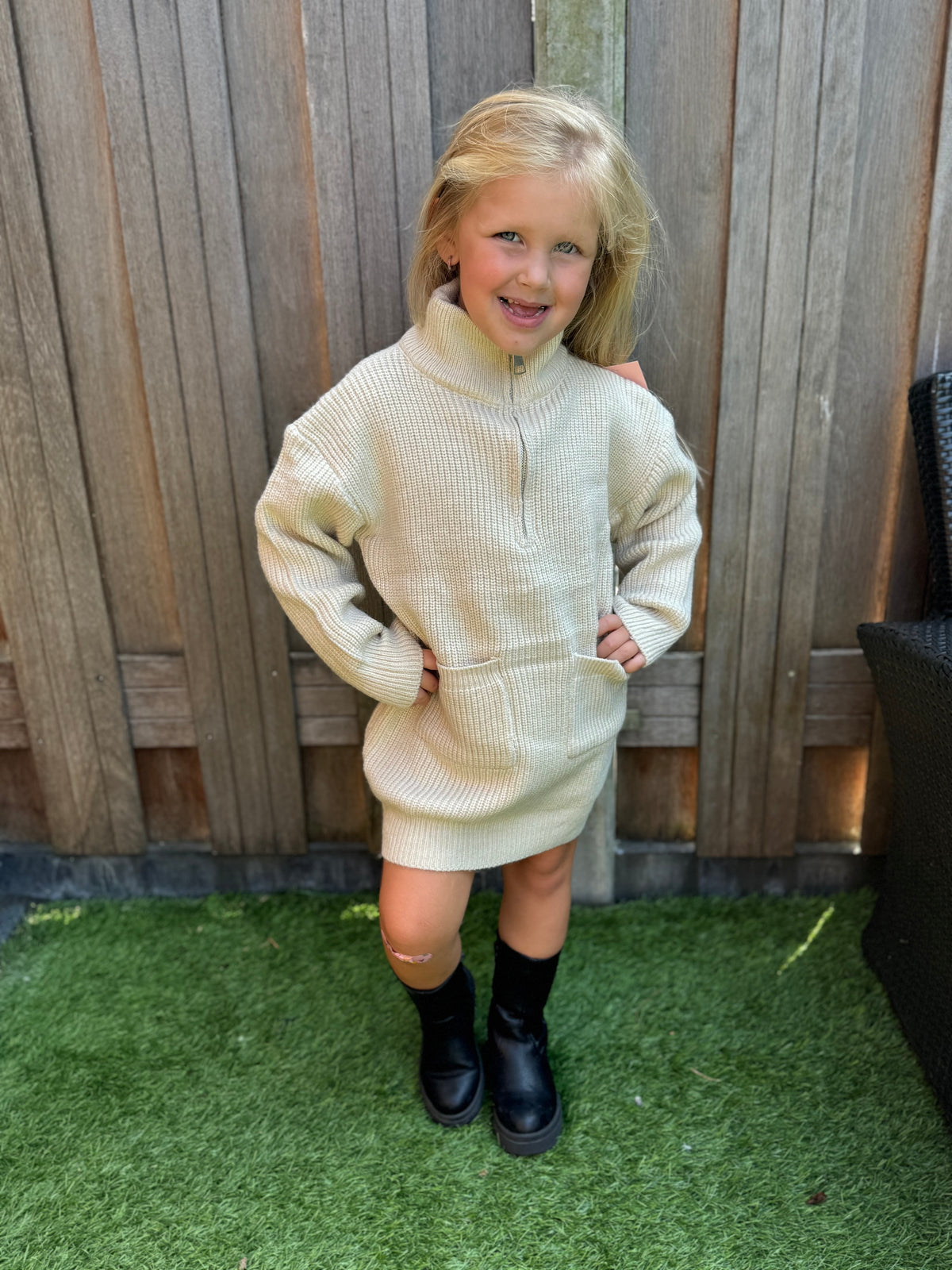 Sweater dress beige