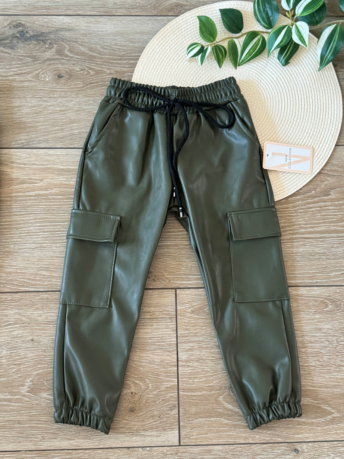 Leather look cargo broek